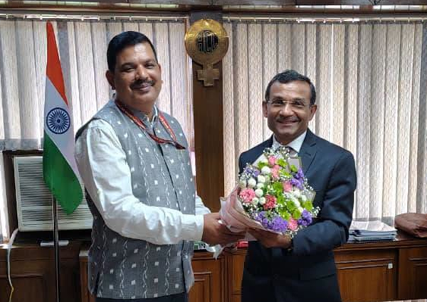 MECL CMD calls on CMD, HCL